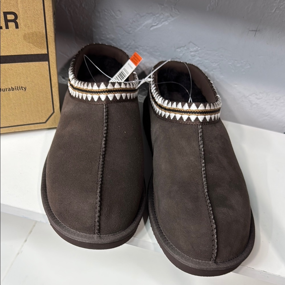 Kirkland Signature Unisex Shearling Slipper